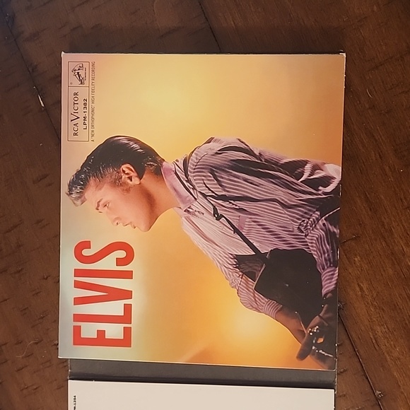 ELVIS PRESLEY DEBUT ALBUM 2 CD SET - Picture 2 of 4